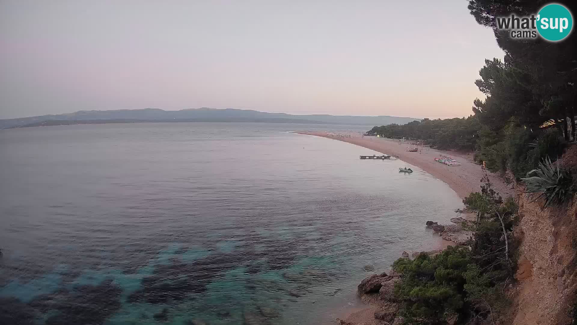 Web kamera Bol Zlatni Rat – Pogled uživo s otoka Brača