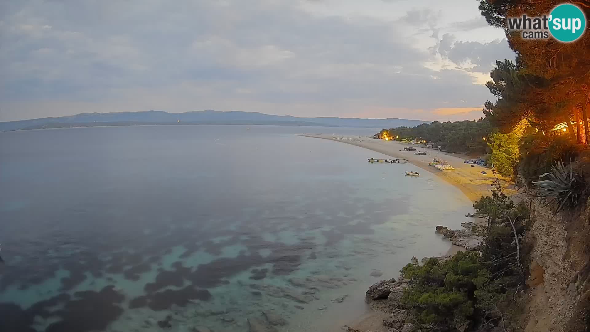 Web kamera Bol Zlatni Rat – Pogled uživo s otoka Brača