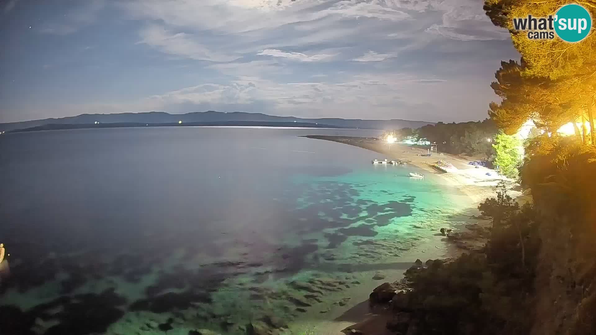 Spletna kamera Bol Zlatni Rat – Pogled v živo z otoka Brač