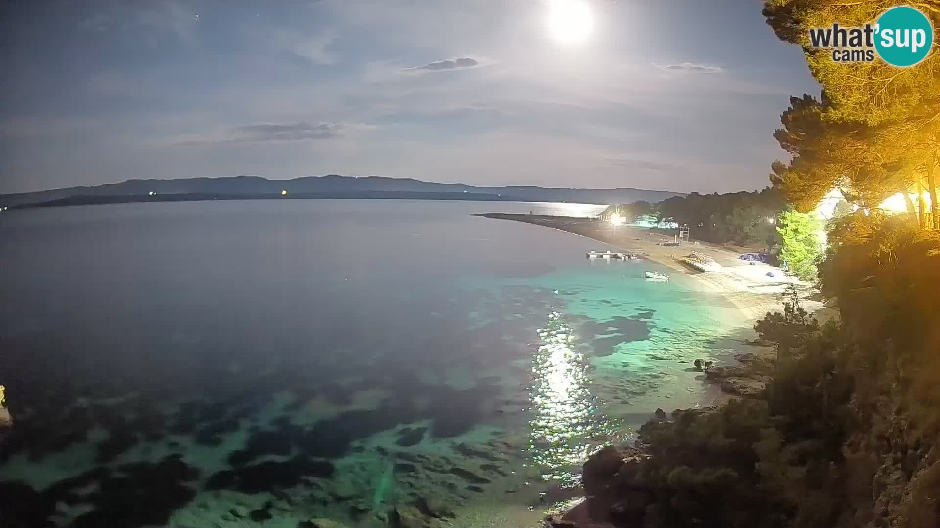 Spletna kamera Bol Zlatni Rat – Pogled v živo z otoka Brač