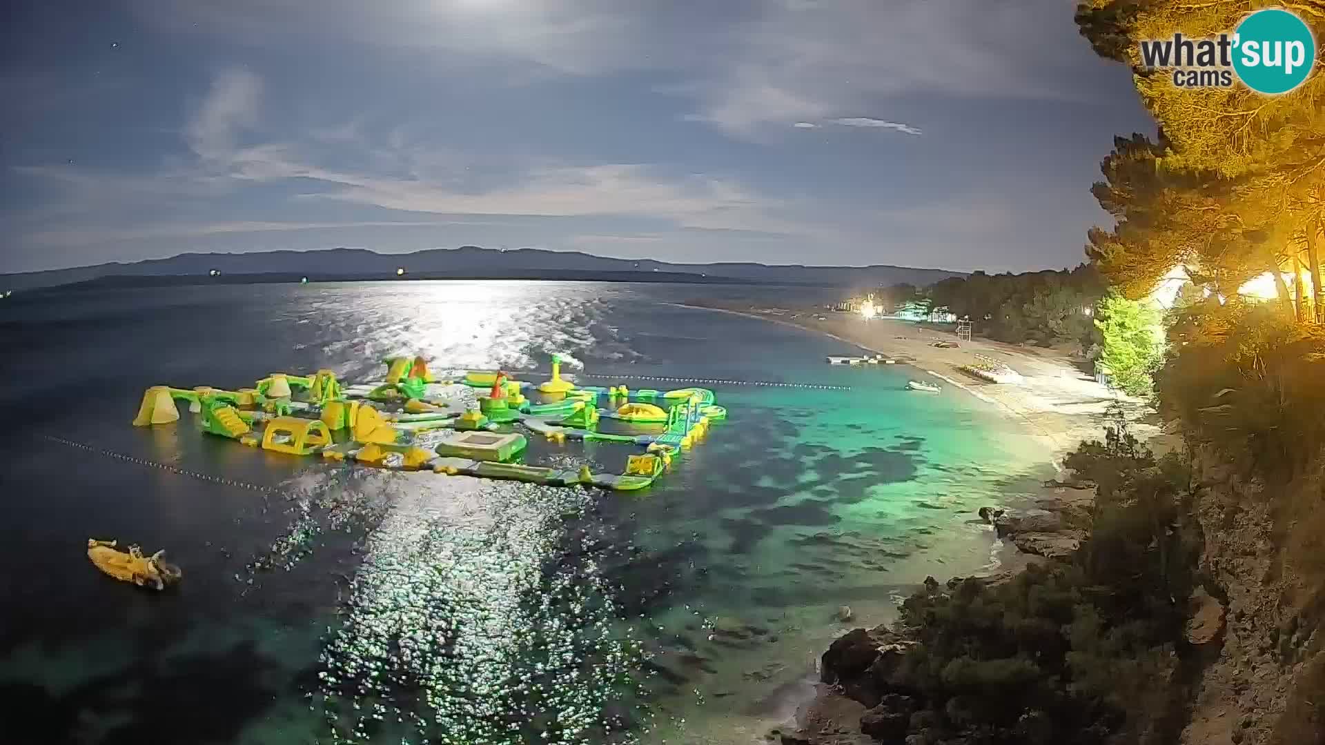 Spletna kamera Bol Zlatni Rat – Pogled v živo z otoka Brač