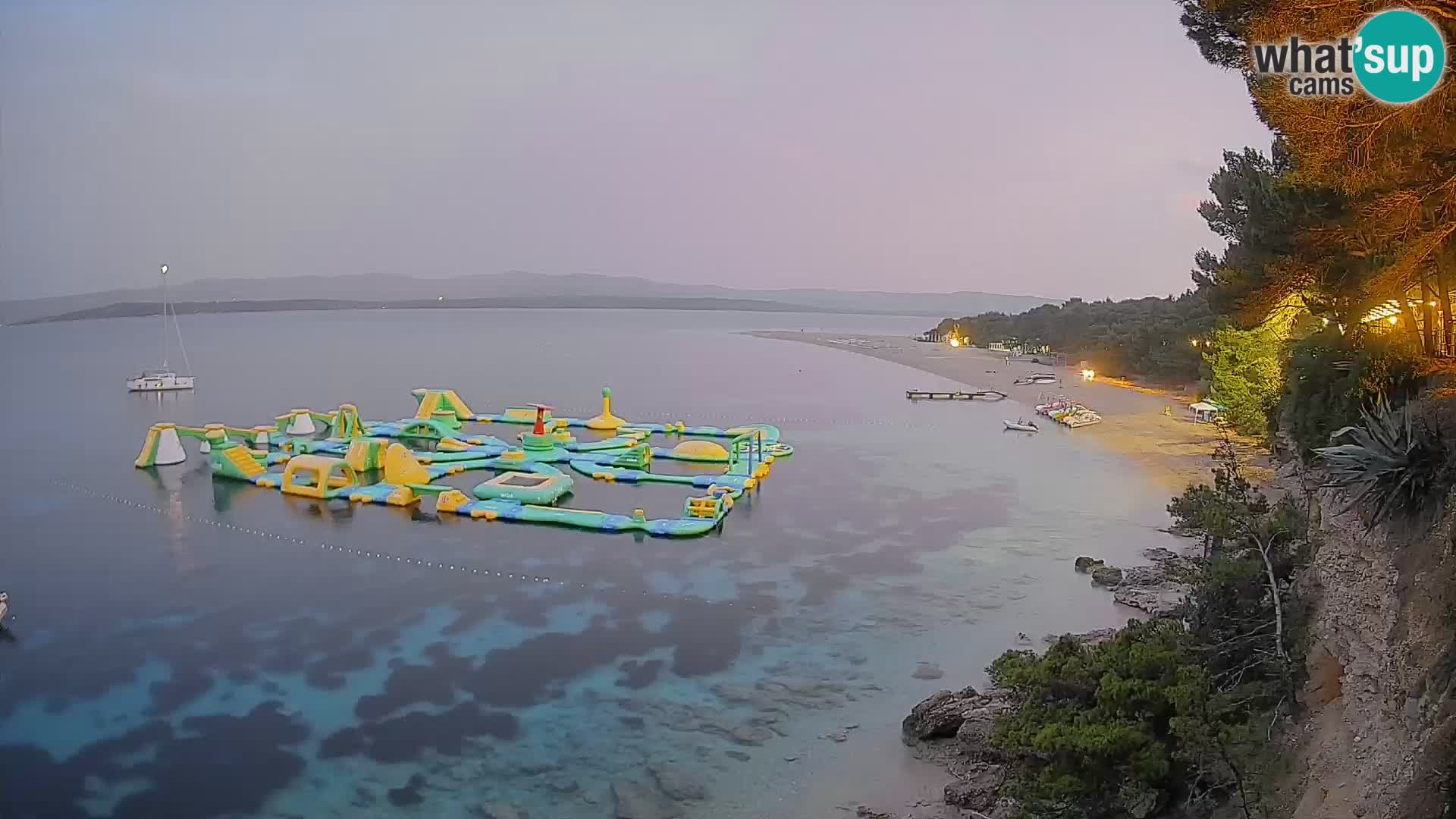Webcam Zlatni Rat Bol – Liveblick vom berühmten Strand auf Brač