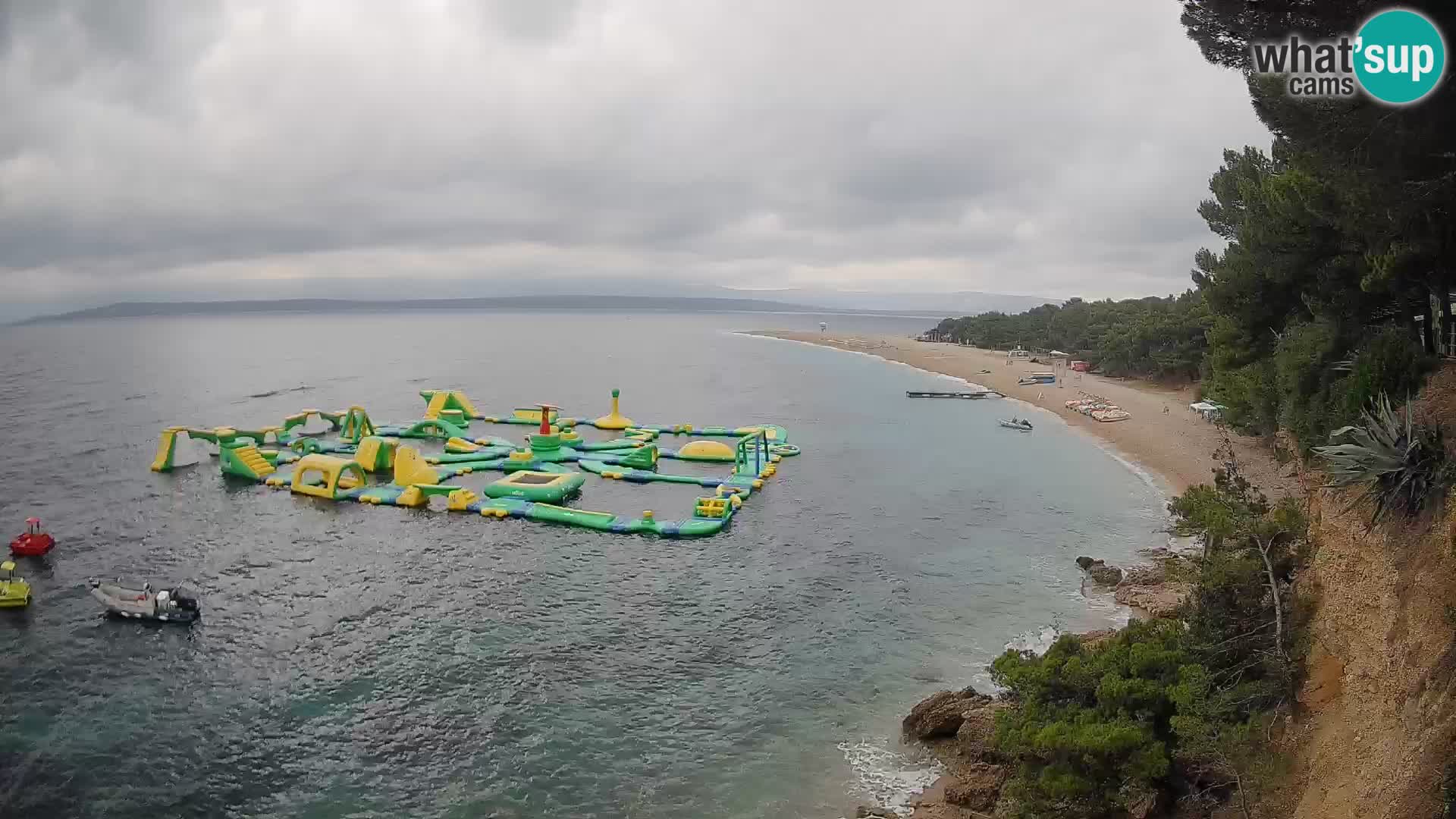 Spletna kamera Bol Zlatni Rat – Pogled v živo z otoka Brač