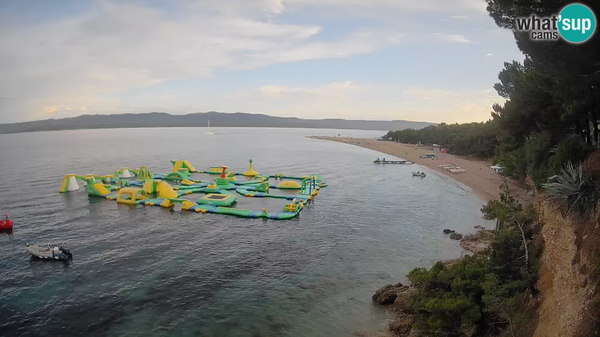Spletna kamera Bol Zlatni Rat – Pogled v živo z otoka Brač