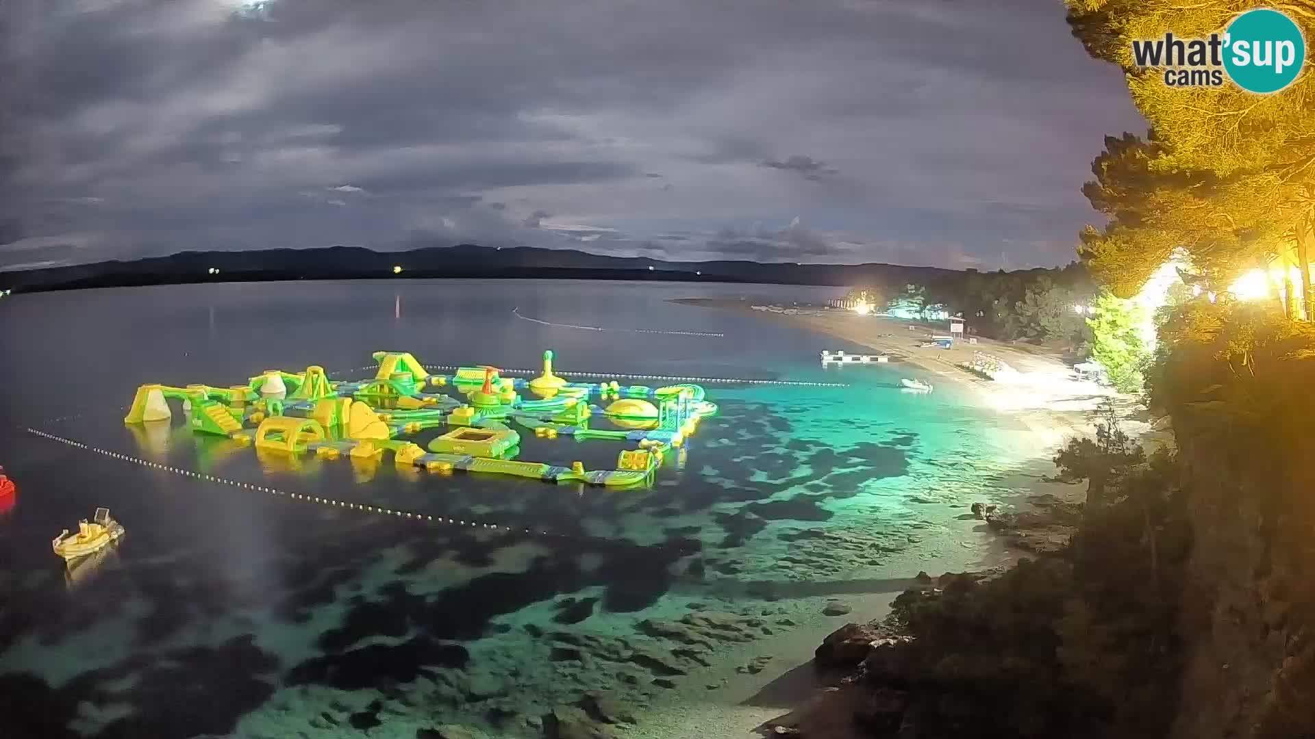 Webcam Zlatni Rat Bol – Liveblick vom berühmten Strand auf Brač