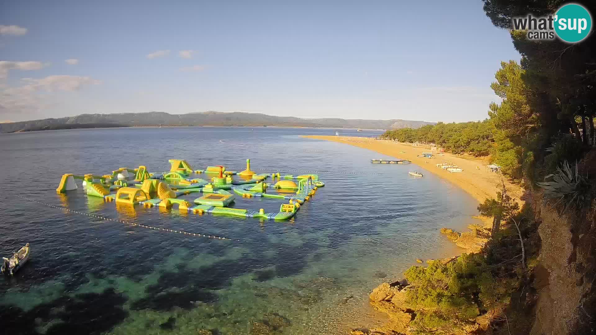 Web kamera Bol Zlatni Rat – Pogled uživo s otoka Brača