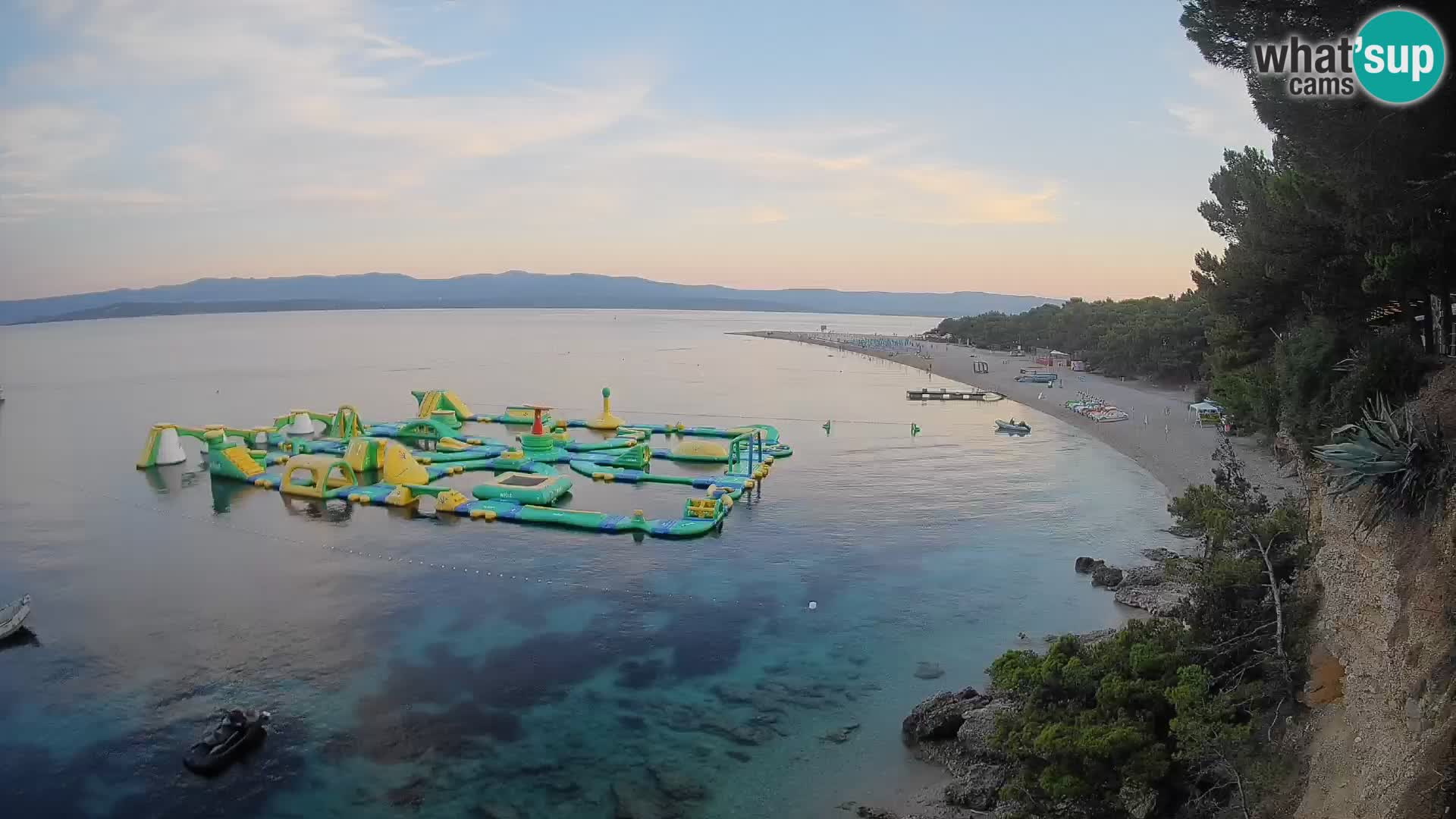 Spletna kamera Bol Zlatni Rat – Pogled v živo z otoka Brač