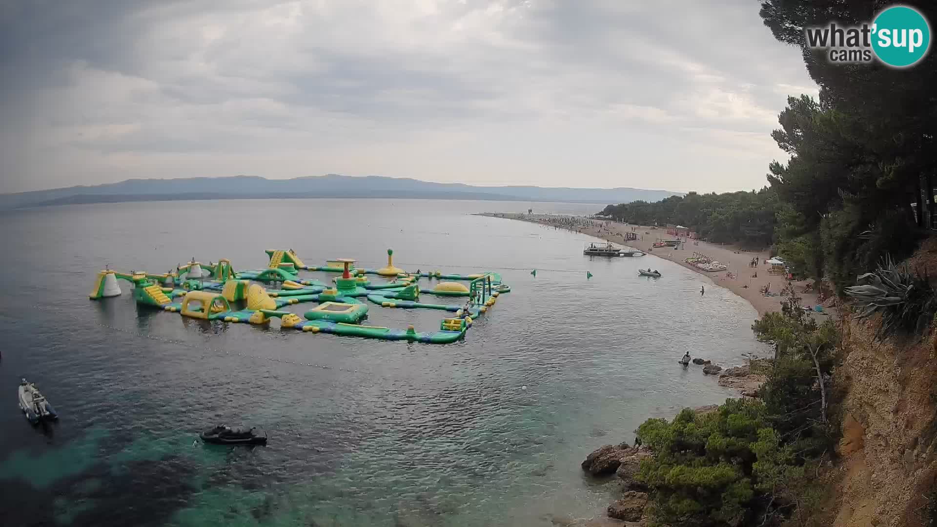 Web kamera Bol Zlatni Rat – Pogled uživo s otoka Brača