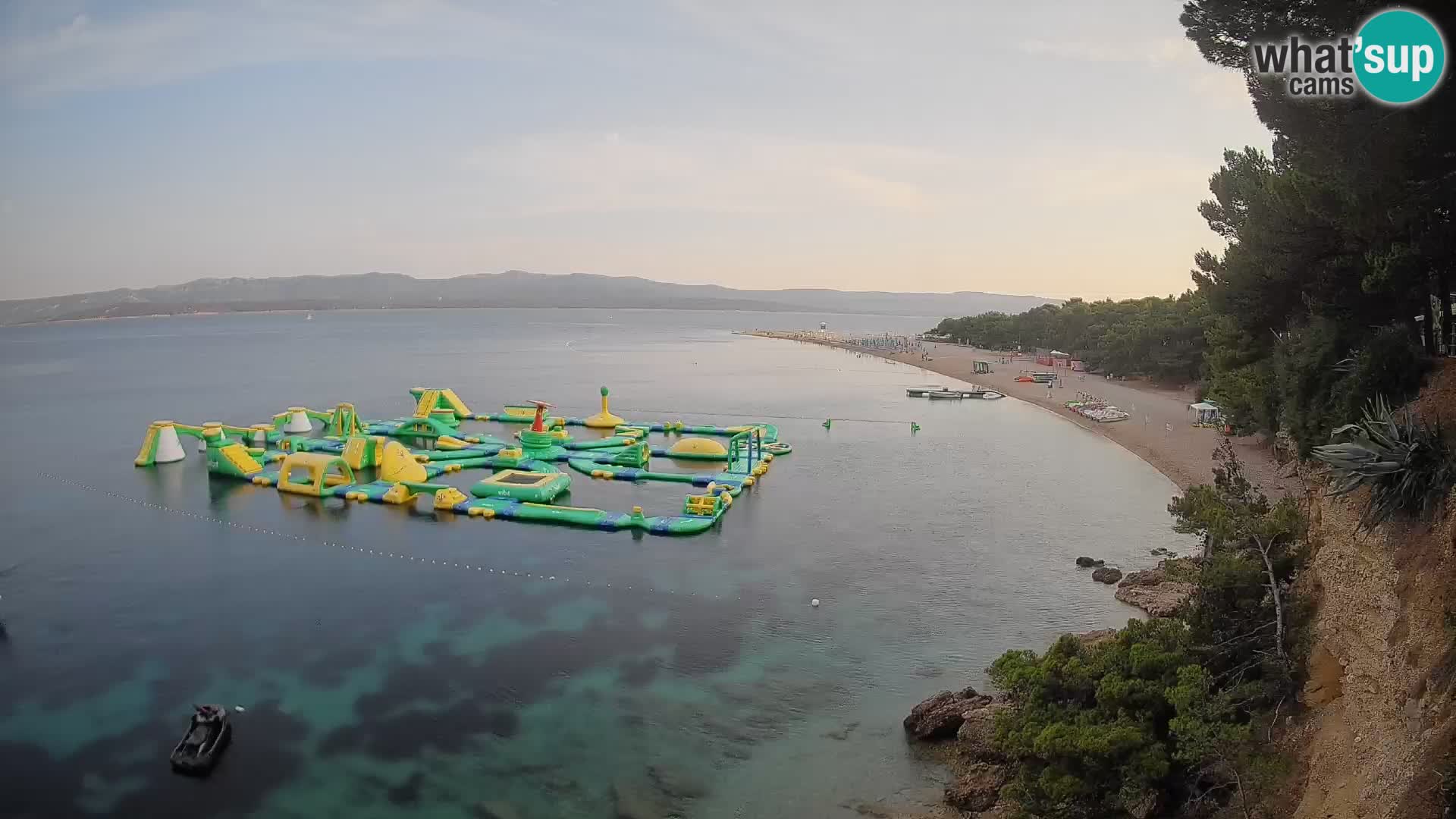 Web kamera Bol Zlatni Rat – Pogled uživo s otoka Brača