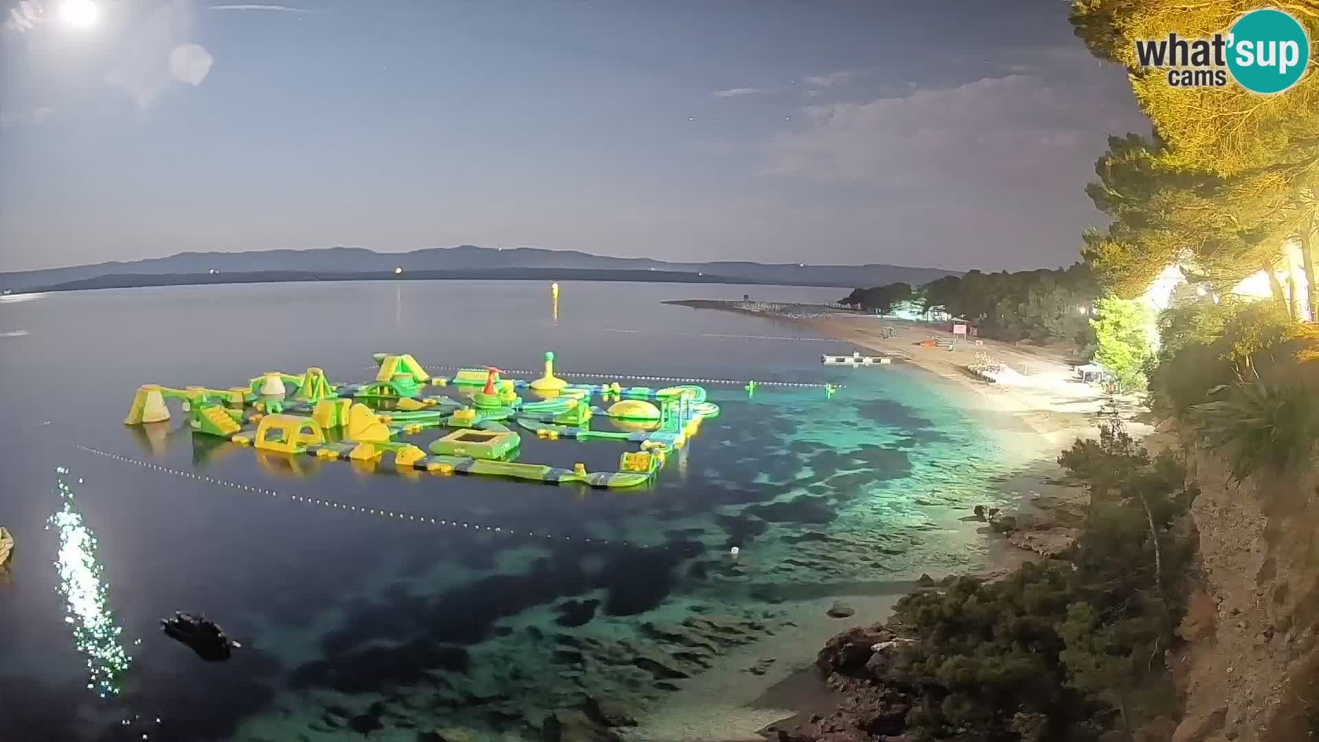 Web kamera Bol Zlatni Rat – Pogled uživo s otoka Brača