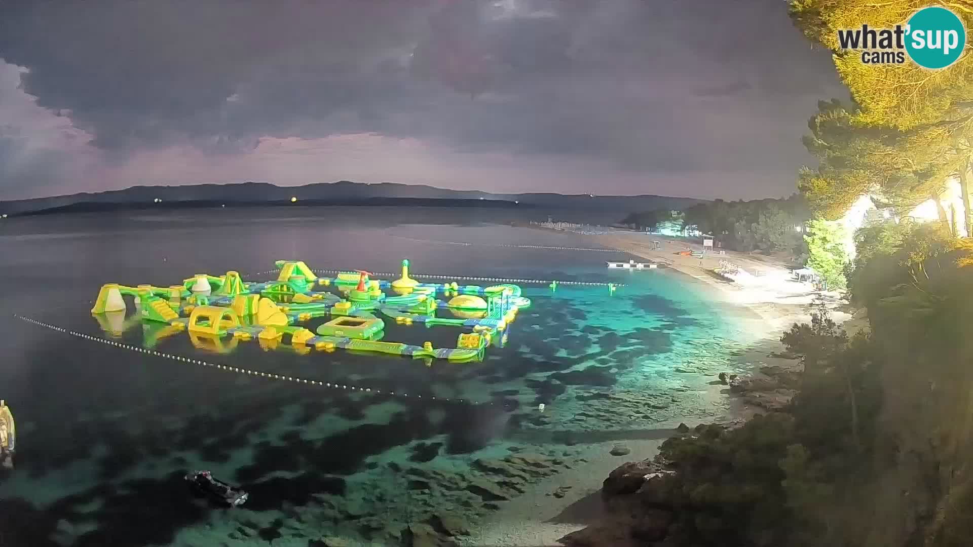 Webcam Zlatni Rat Bol – Liveblick vom berühmten Strand auf Brač