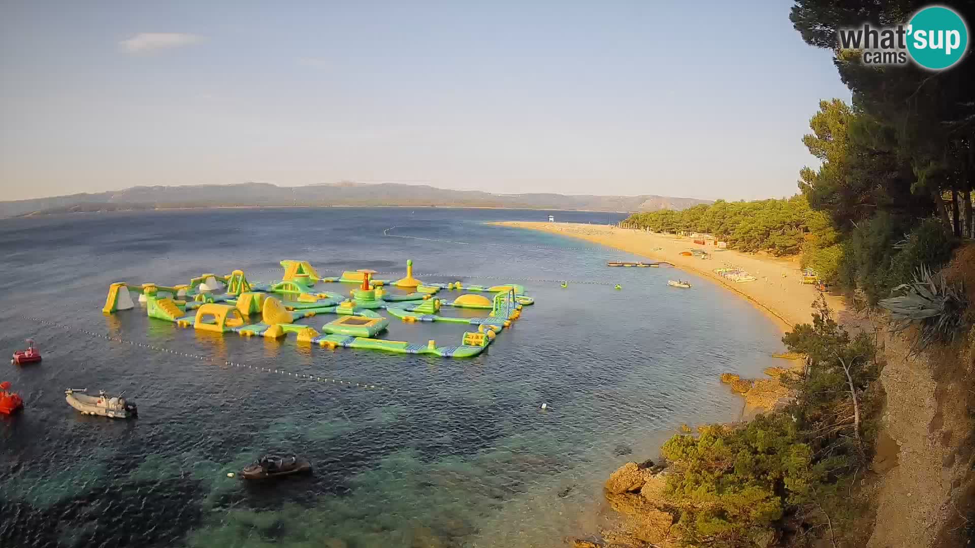 Spletna kamera Bol Zlatni Rat – Pogled v živo z otoka Brač