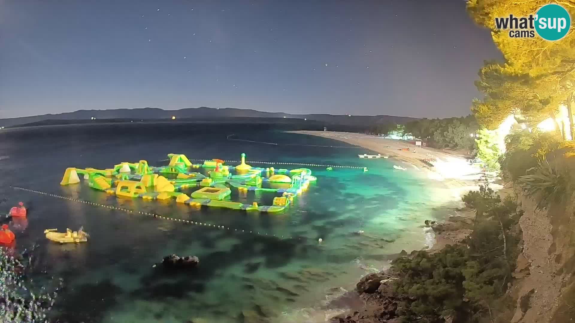 Web kamera Bol Zlatni Rat – Pogled uživo s otoka Brača