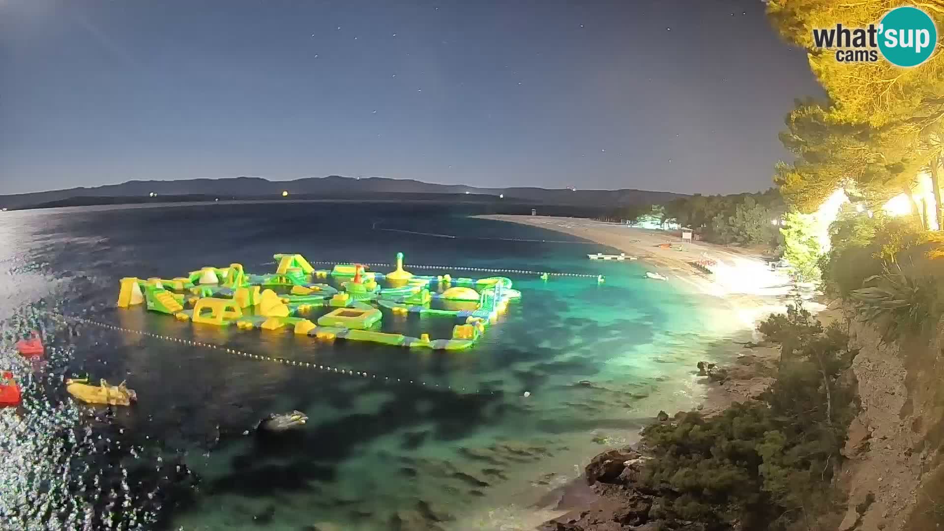 Spletna kamera Bol Zlatni Rat – Pogled v živo z otoka Brač
