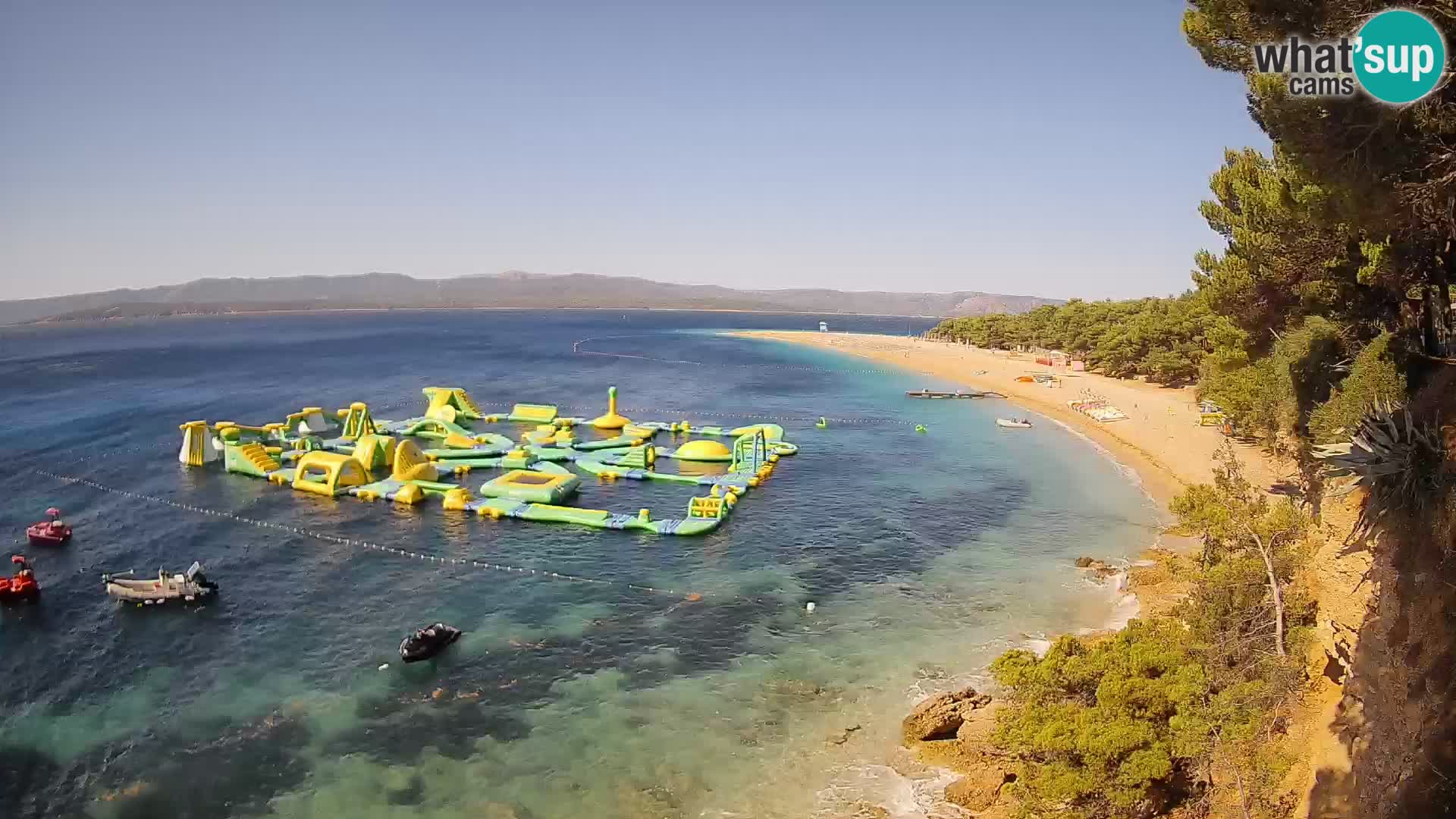 Web kamera Bol Zlatni Rat – Pogled uživo s otoka Brača