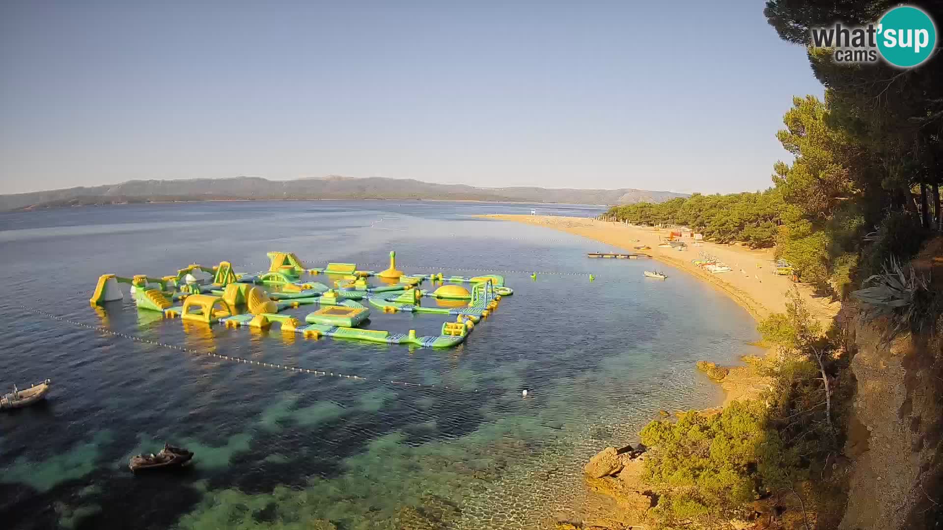Spletna kamera Bol Zlatni Rat – Pogled v živo z otoka Brač
