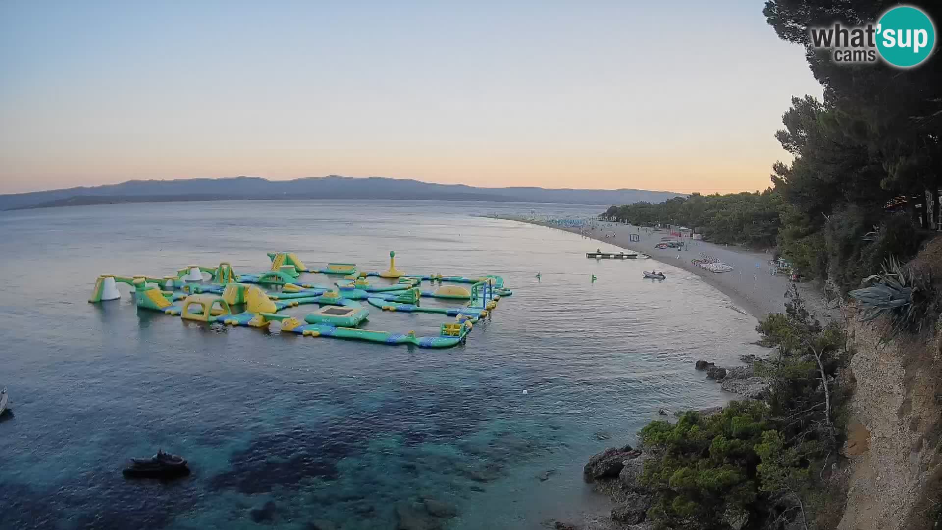 Spletna kamera Bol Zlatni Rat – Pogled v živo z otoka Brač