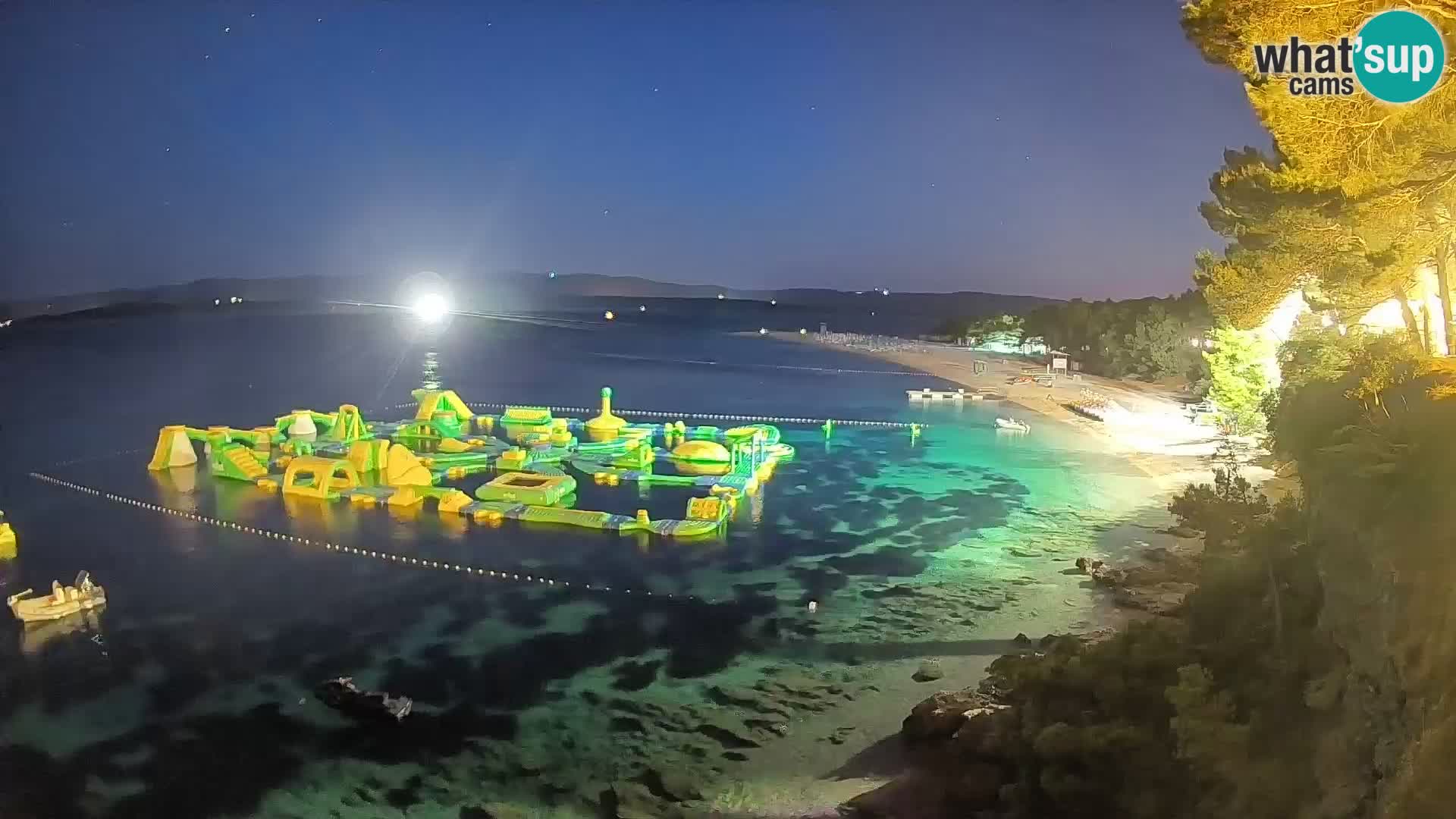 Webcam Zlatni Rat Bol – Liveblick vom berühmten Strand auf Brač