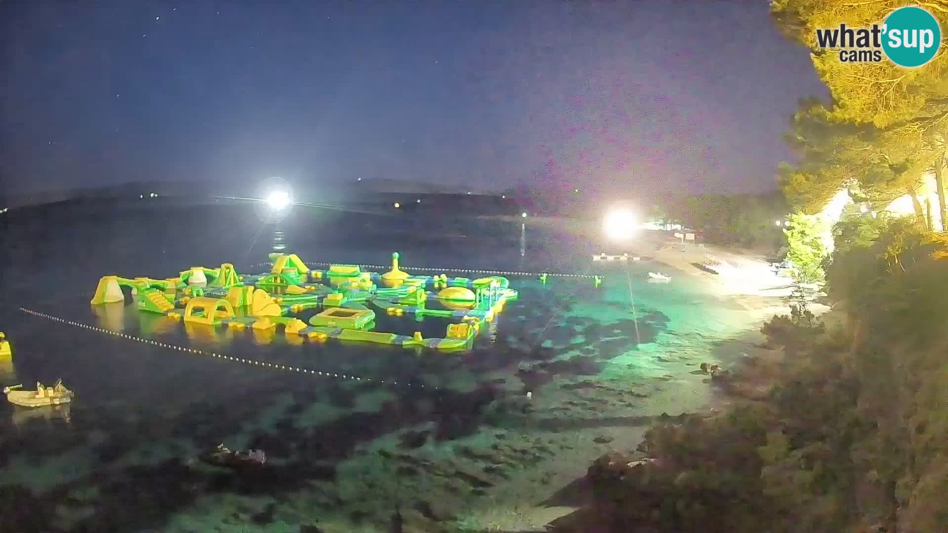 Webcam Zlatni Rat Bol – Liveblick vom berühmten Strand auf Brač