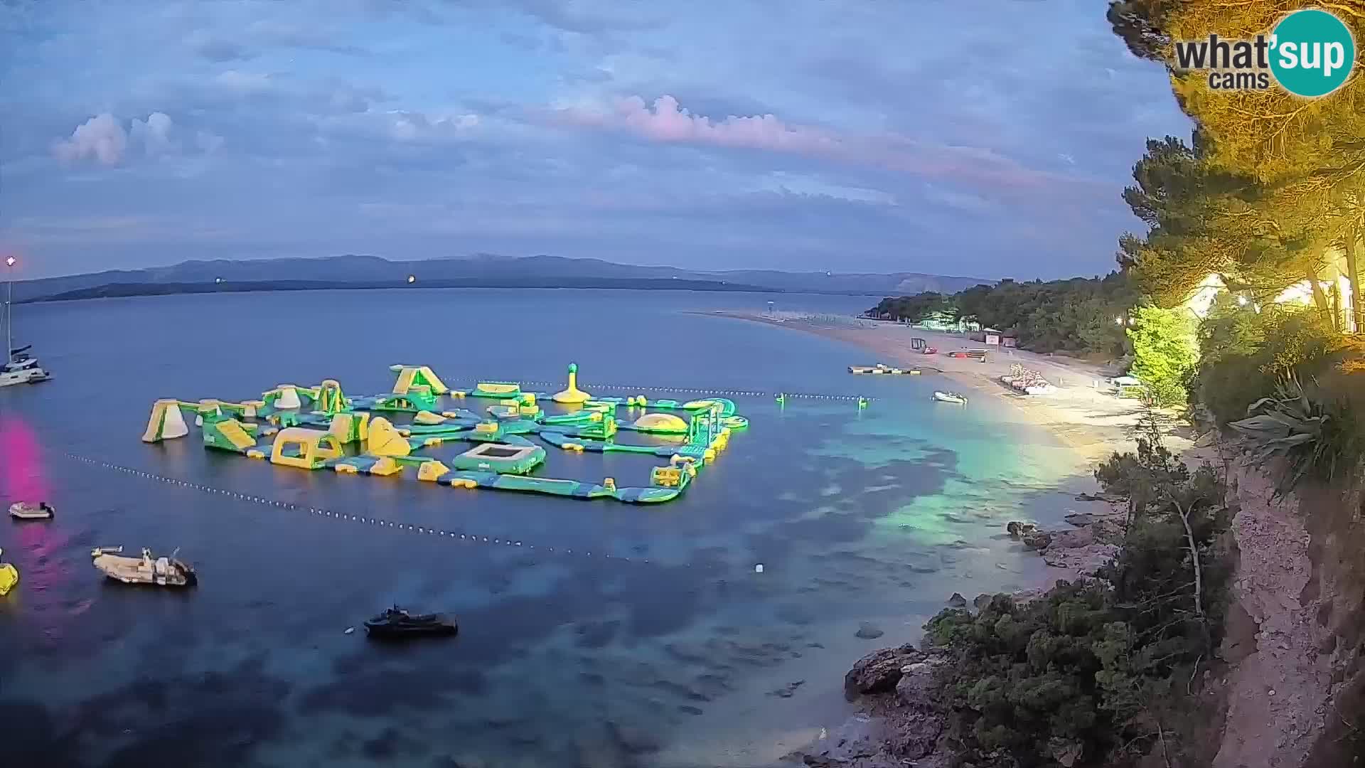 Spletna kamera Bol Zlatni Rat – Pogled v živo z otoka Brač