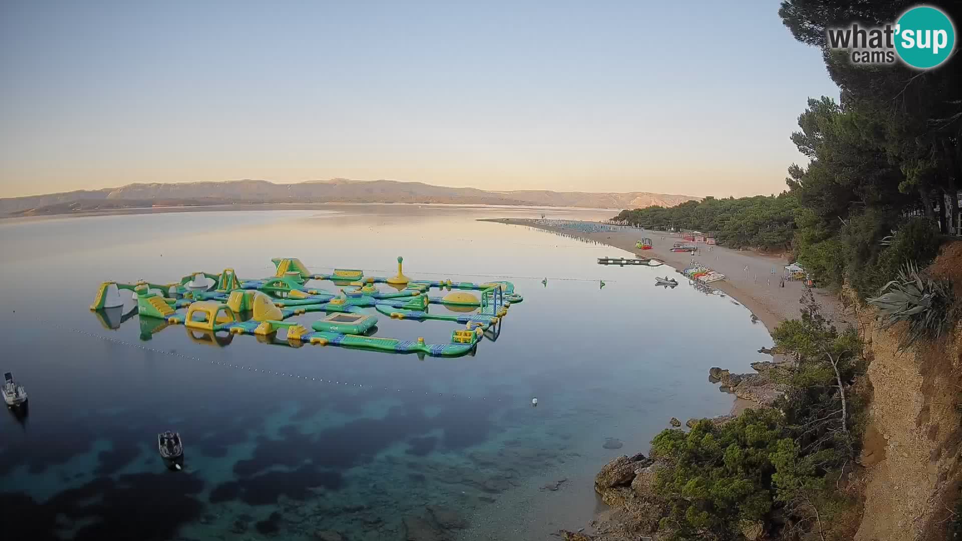 Spletna kamera Bol Zlatni Rat – Pogled v živo z otoka Brač