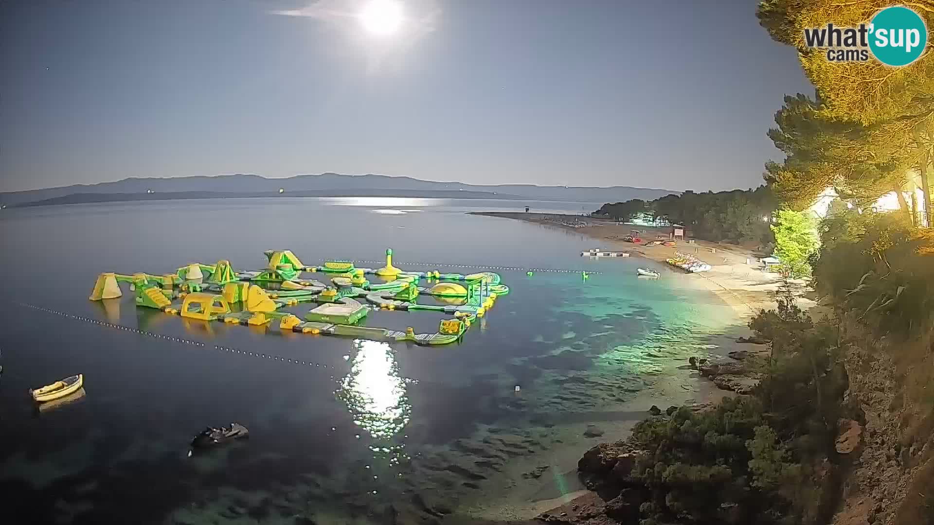 Spletna kamera Bol Zlatni Rat – Pogled v živo z otoka Brač
