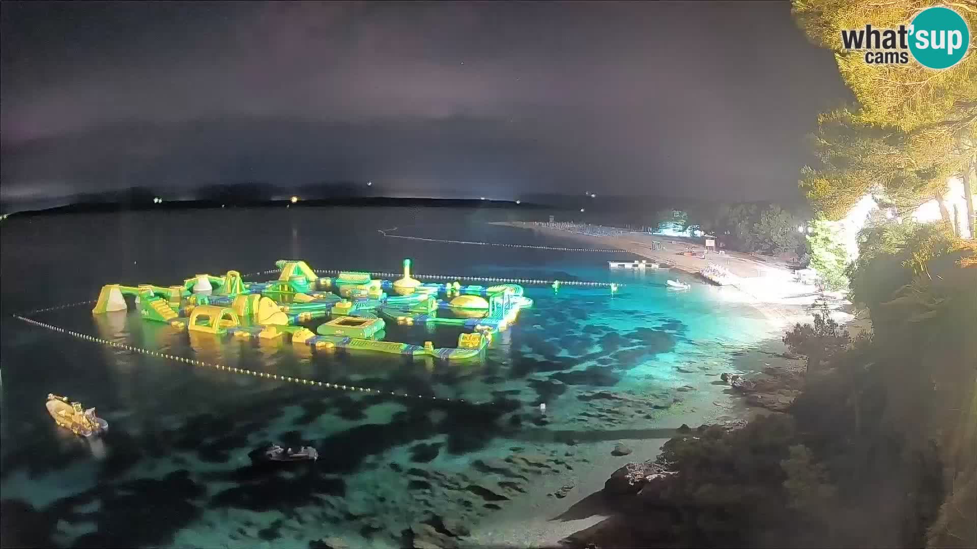 Spletna kamera Bol Zlatni Rat – Pogled v živo z otoka Brač