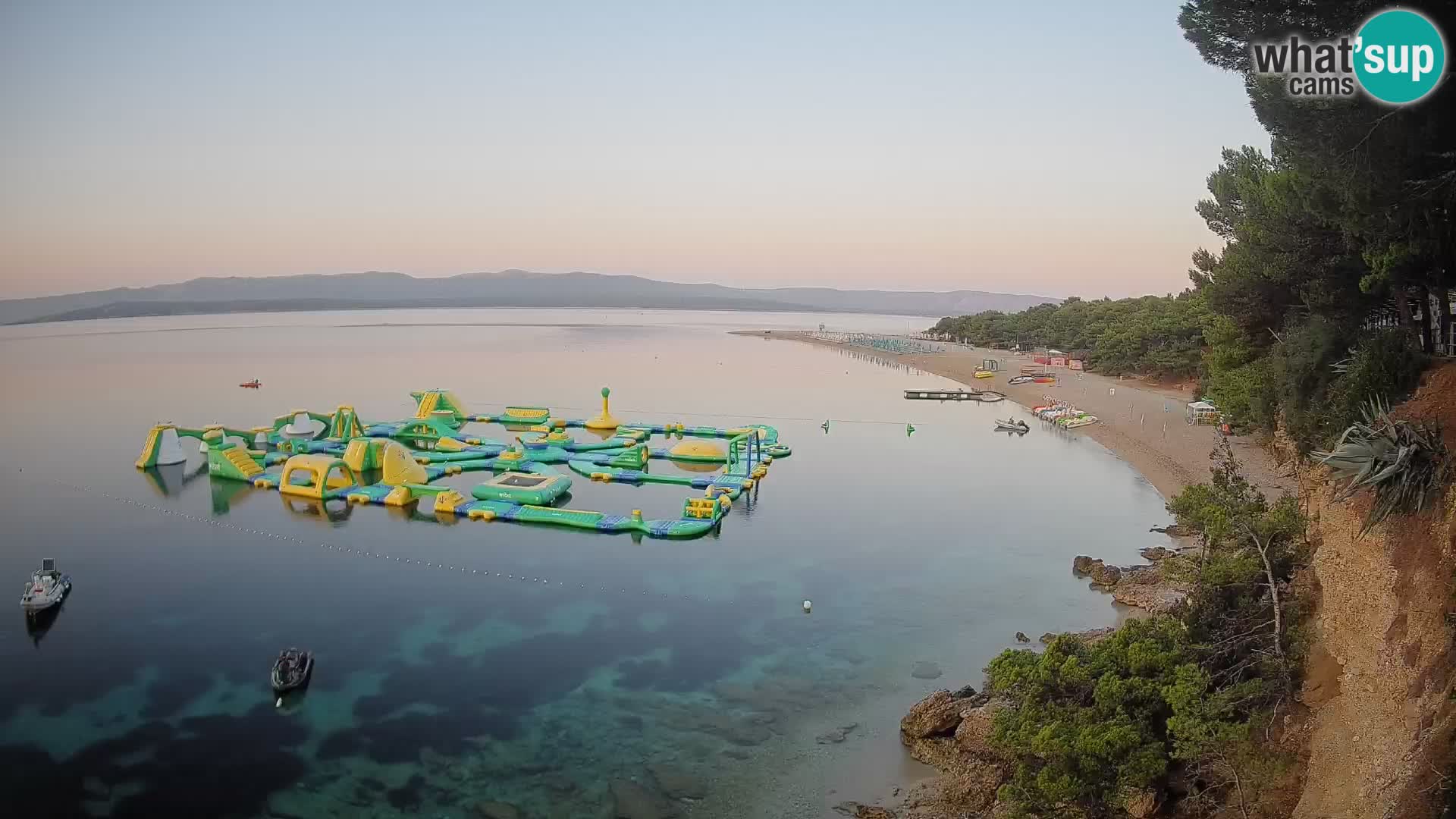 Spletna kamera Bol Zlatni Rat – Pogled v živo z otoka Brač