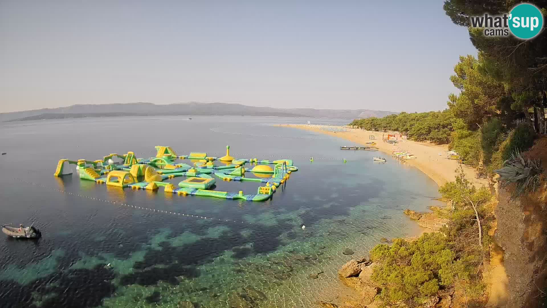 Spletna kamera Bol Zlatni Rat – Pogled v živo z otoka Brač