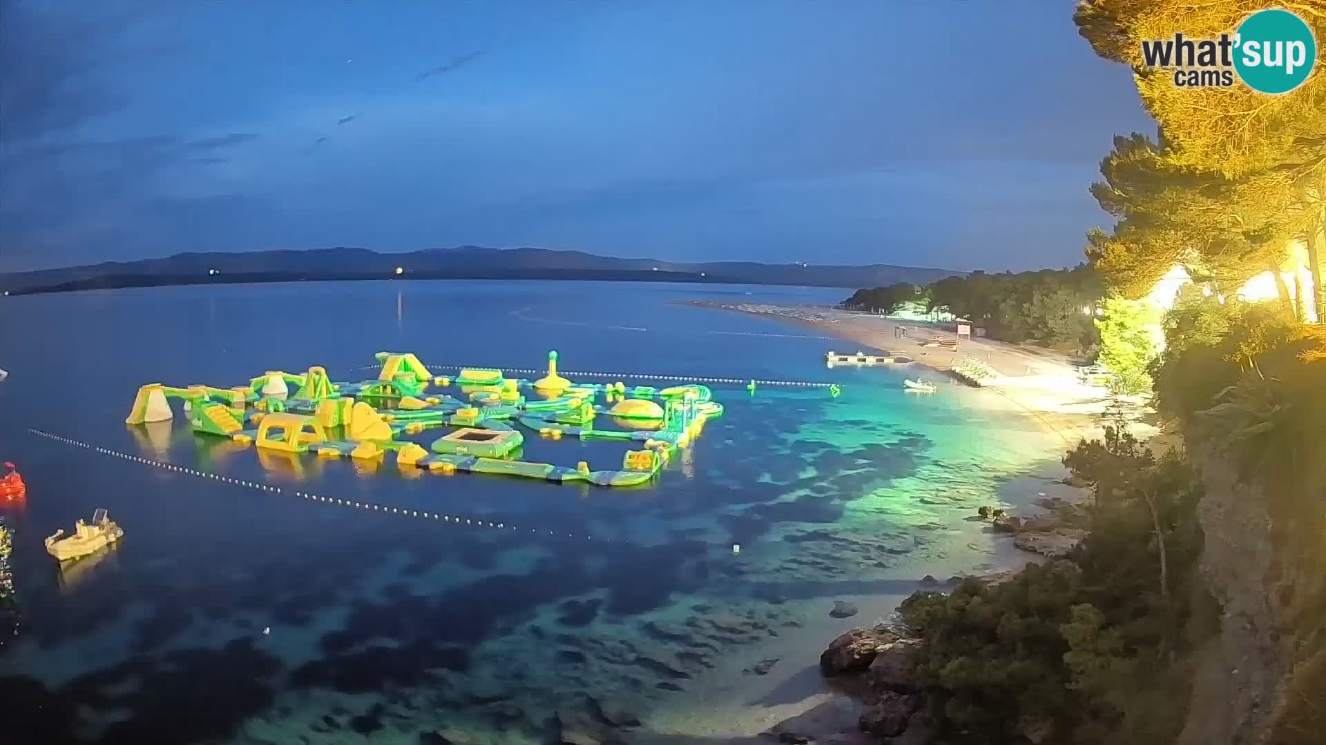 Spletna kamera Bol Zlatni Rat – Pogled v živo z otoka Brač
