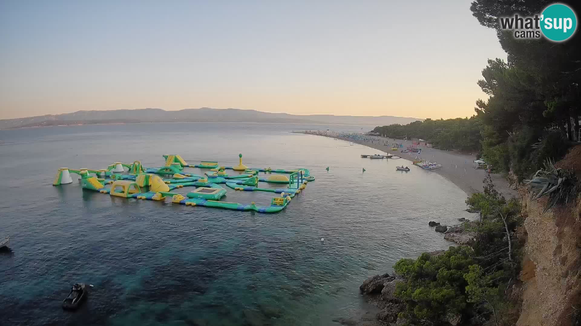 Web kamera Bol Zlatni Rat – Pogled uživo s otoka Brača
