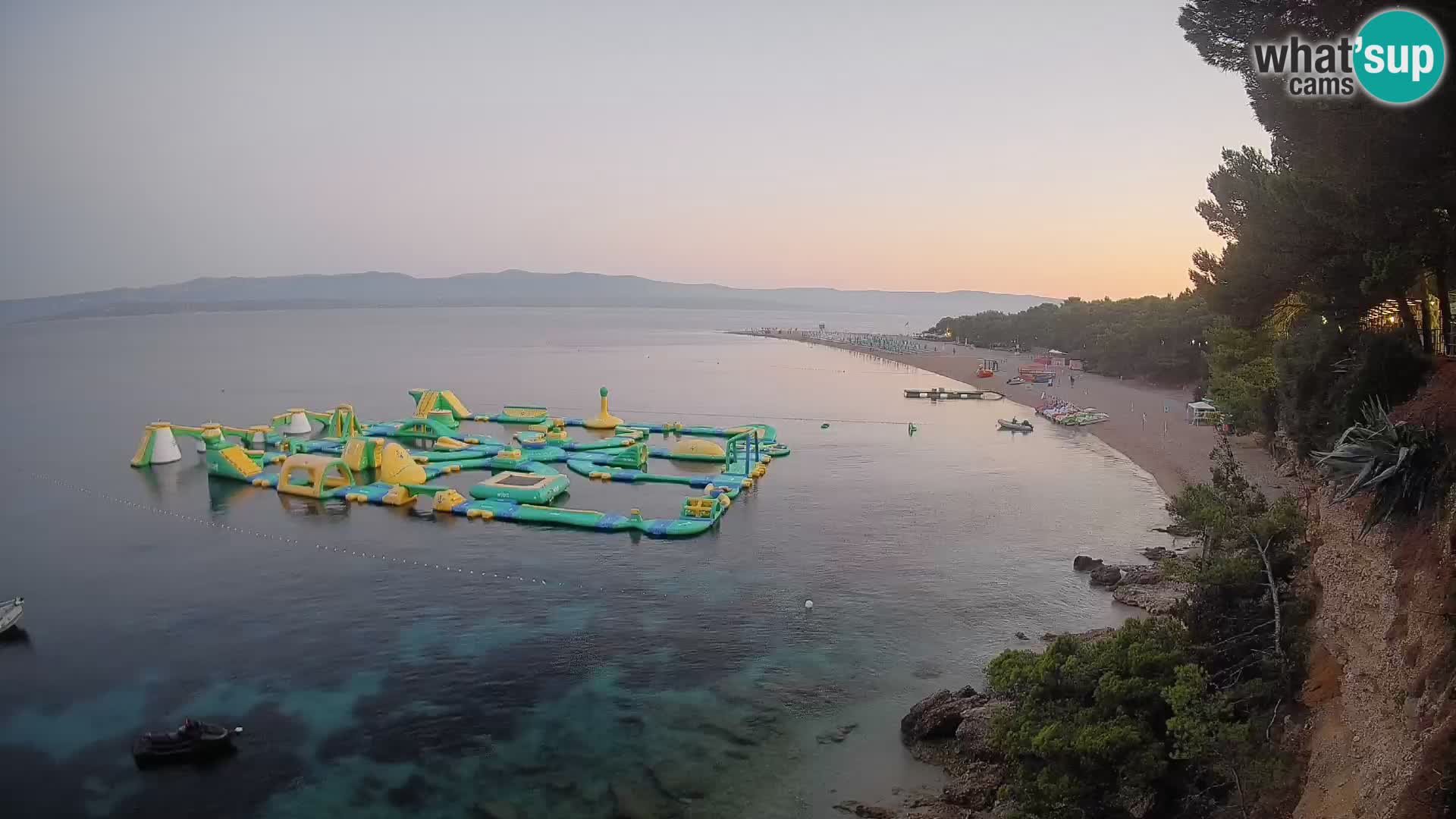 Spletna kamera Bol Zlatni Rat – Pogled v živo z otoka Brač
