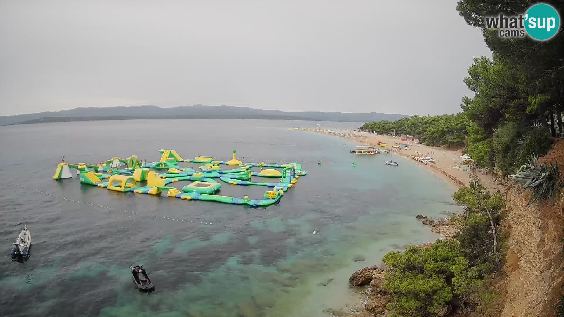 Web kamera Bol Zlatni Rat – Pogled uživo s otoka Brača