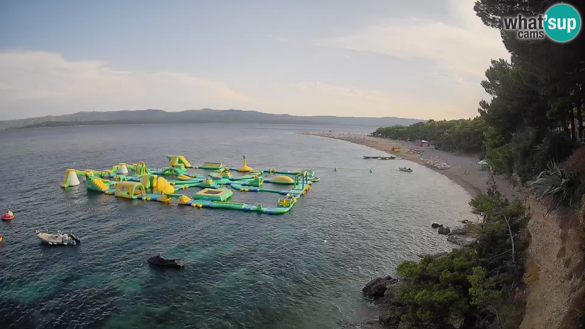 Web kamera Bol Zlatni Rat – Pogled uživo s otoka Brača