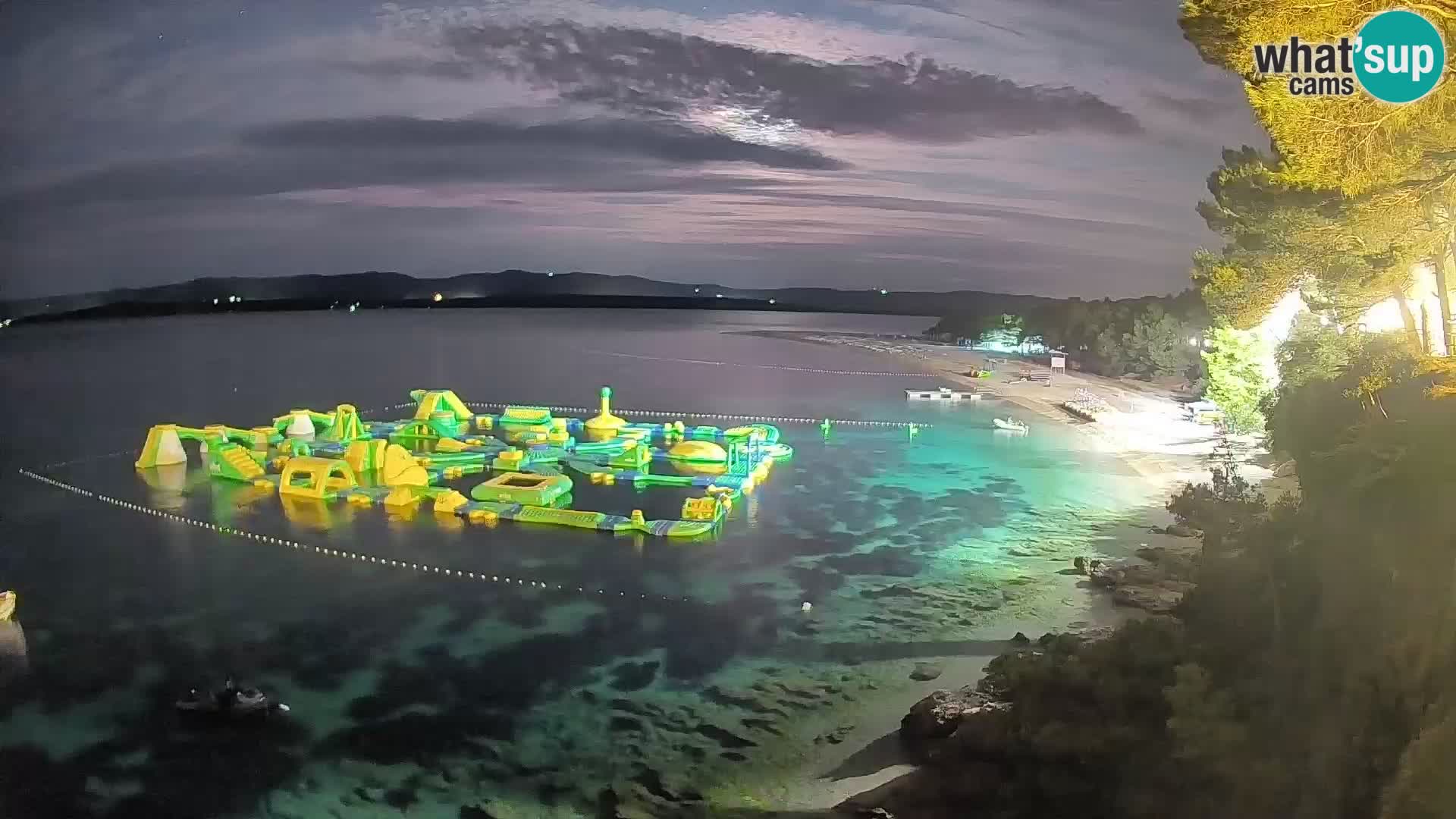 Spletna kamera Bol Zlatni Rat – Pogled v živo z otoka Brač