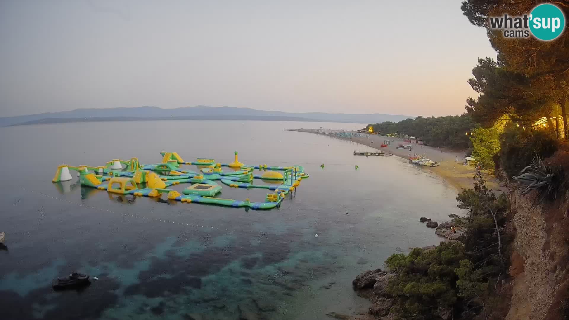Spletna kamera Bol Zlatni Rat – Pogled v živo z otoka Brač