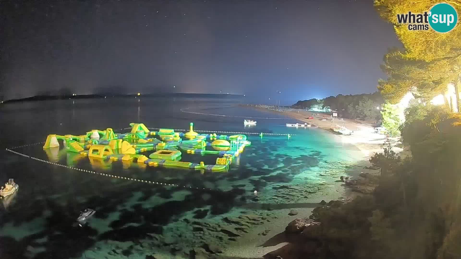 Spletna kamera Bol Zlatni Rat – Pogled v živo z otoka Brač