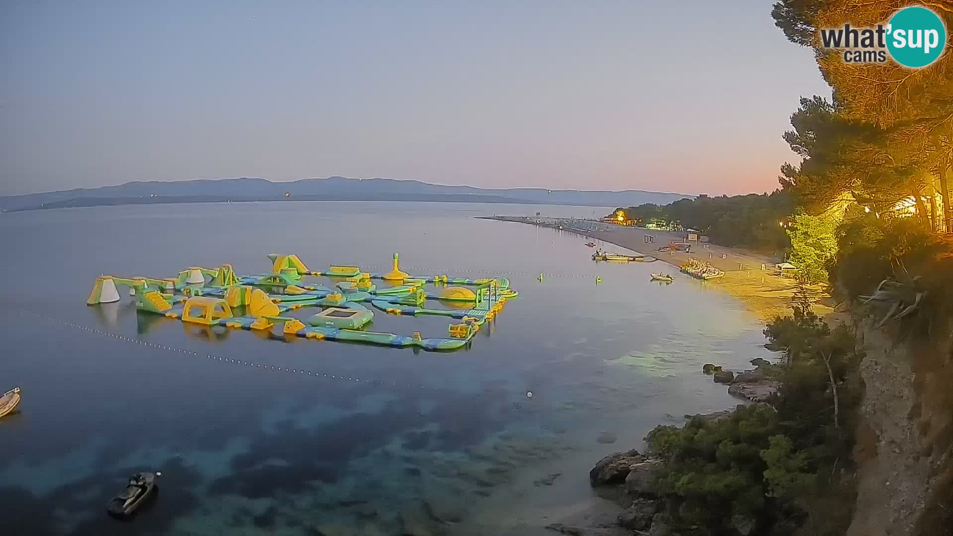 Spletna kamera Bol Zlatni Rat – Pogled v živo z otoka Brač