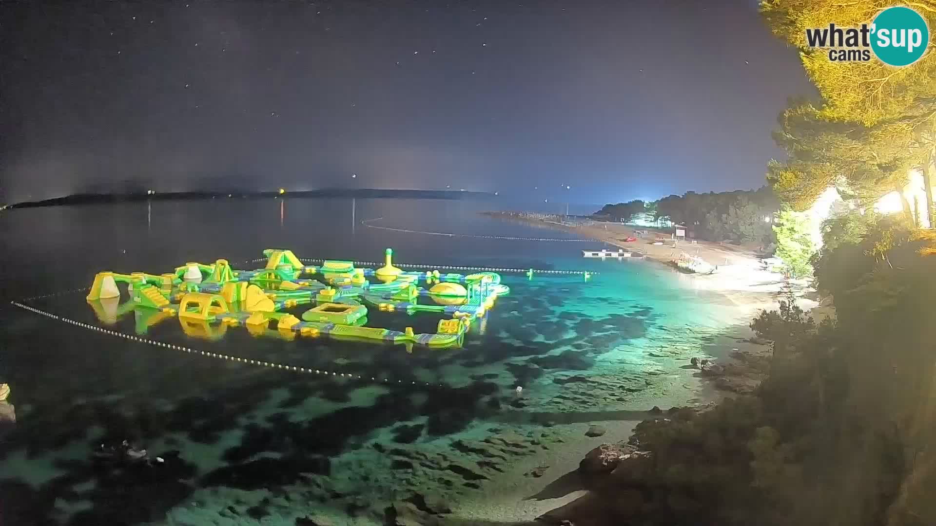 Spletna kamera Bol Zlatni Rat – Pogled v živo z otoka Brač