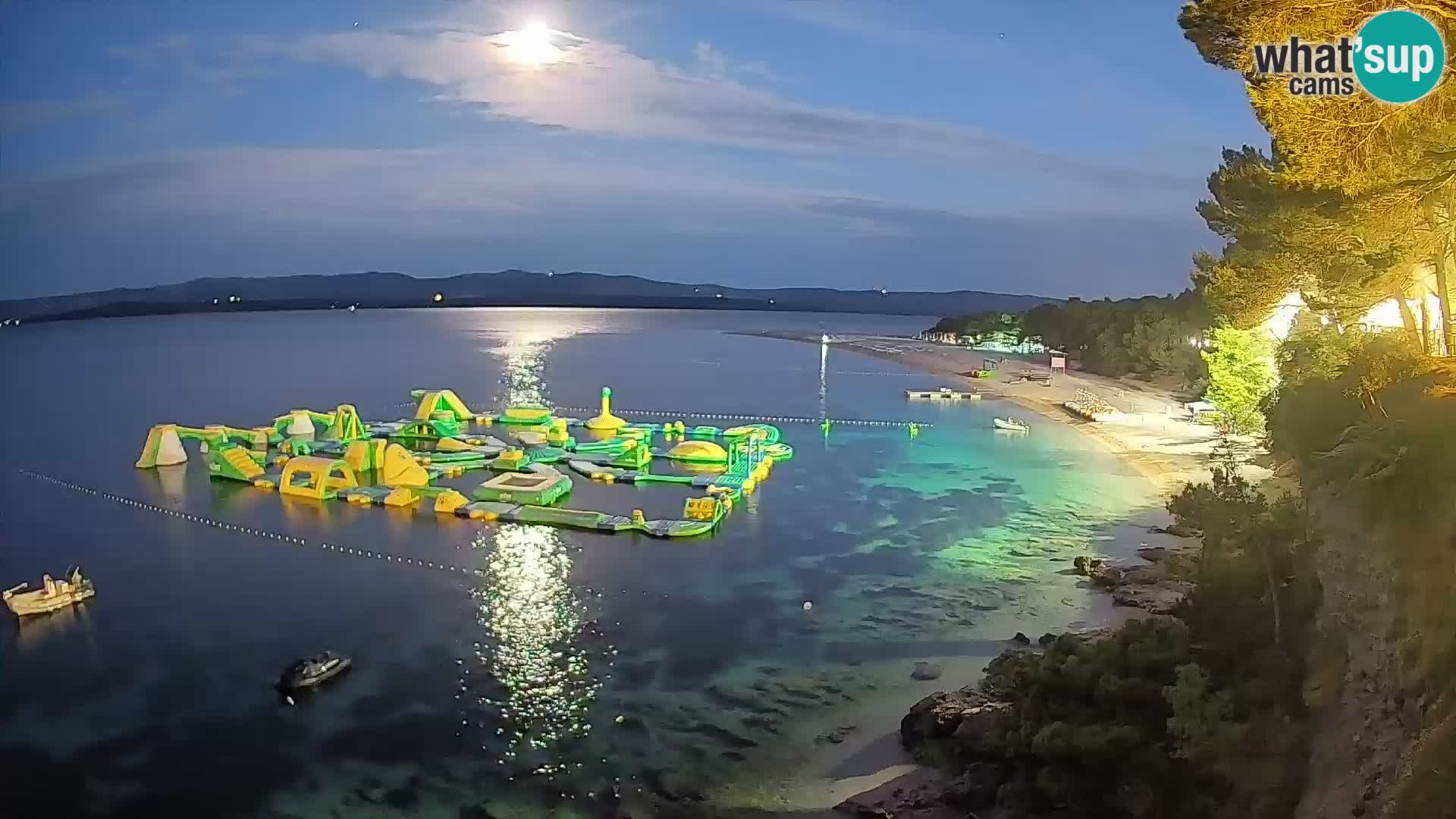 Webcam Zlatni Rat Bol – Liveblick vom berühmten Strand auf Brač