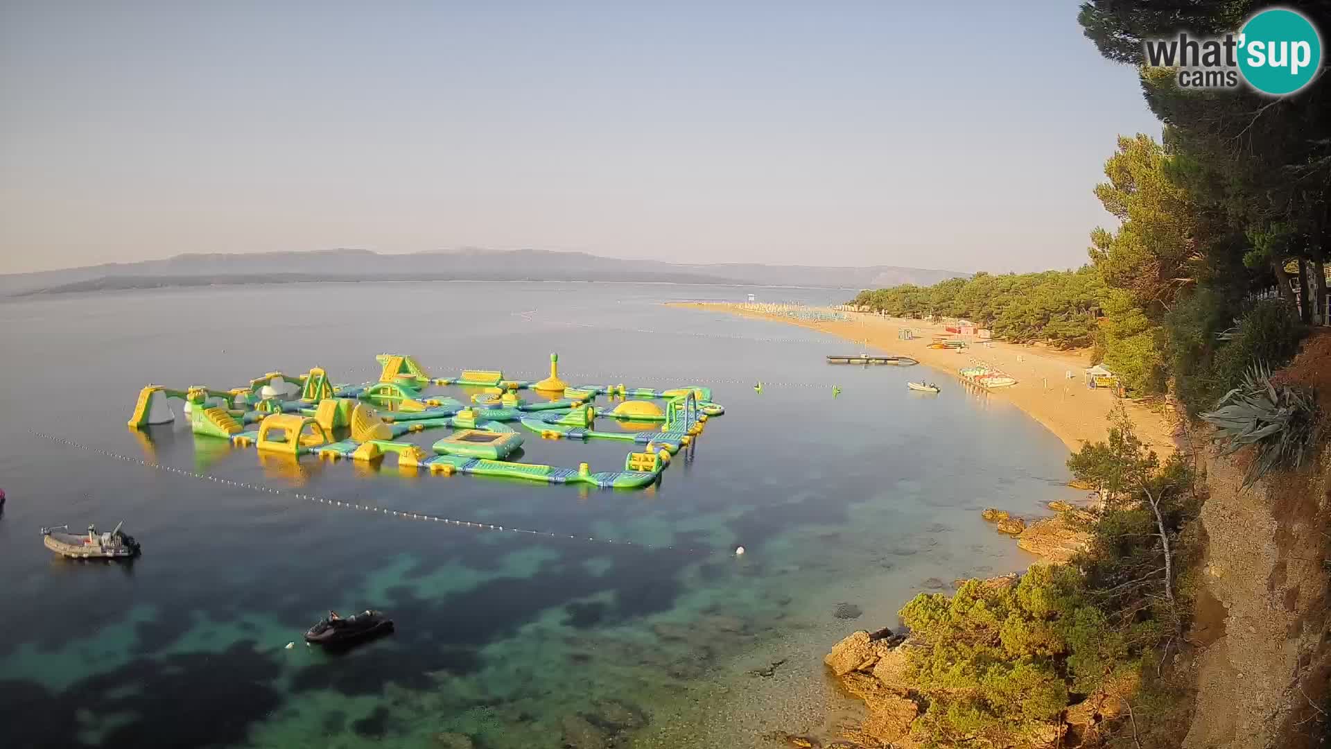 Web kamera Bol Zlatni Rat – Pogled uživo s otoka Brača