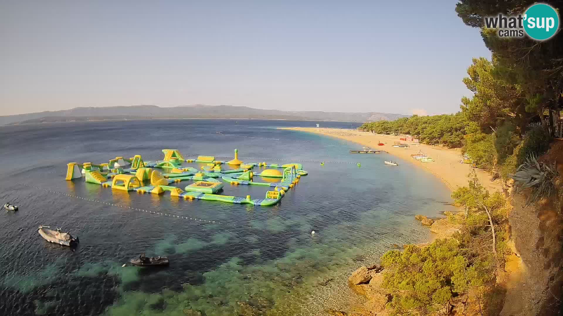 Spletna kamera Bol Zlatni Rat – Pogled v živo z otoka Brač
