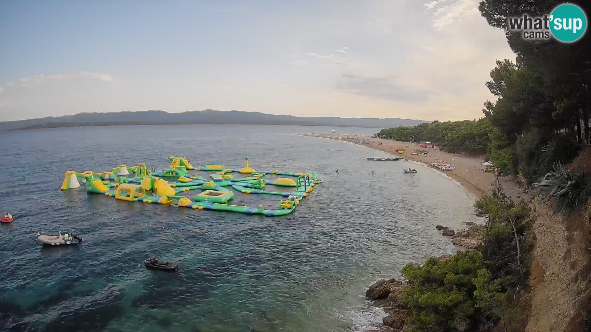 Web kamera Bol Zlatni Rat – Pogled uživo s otoka Brača