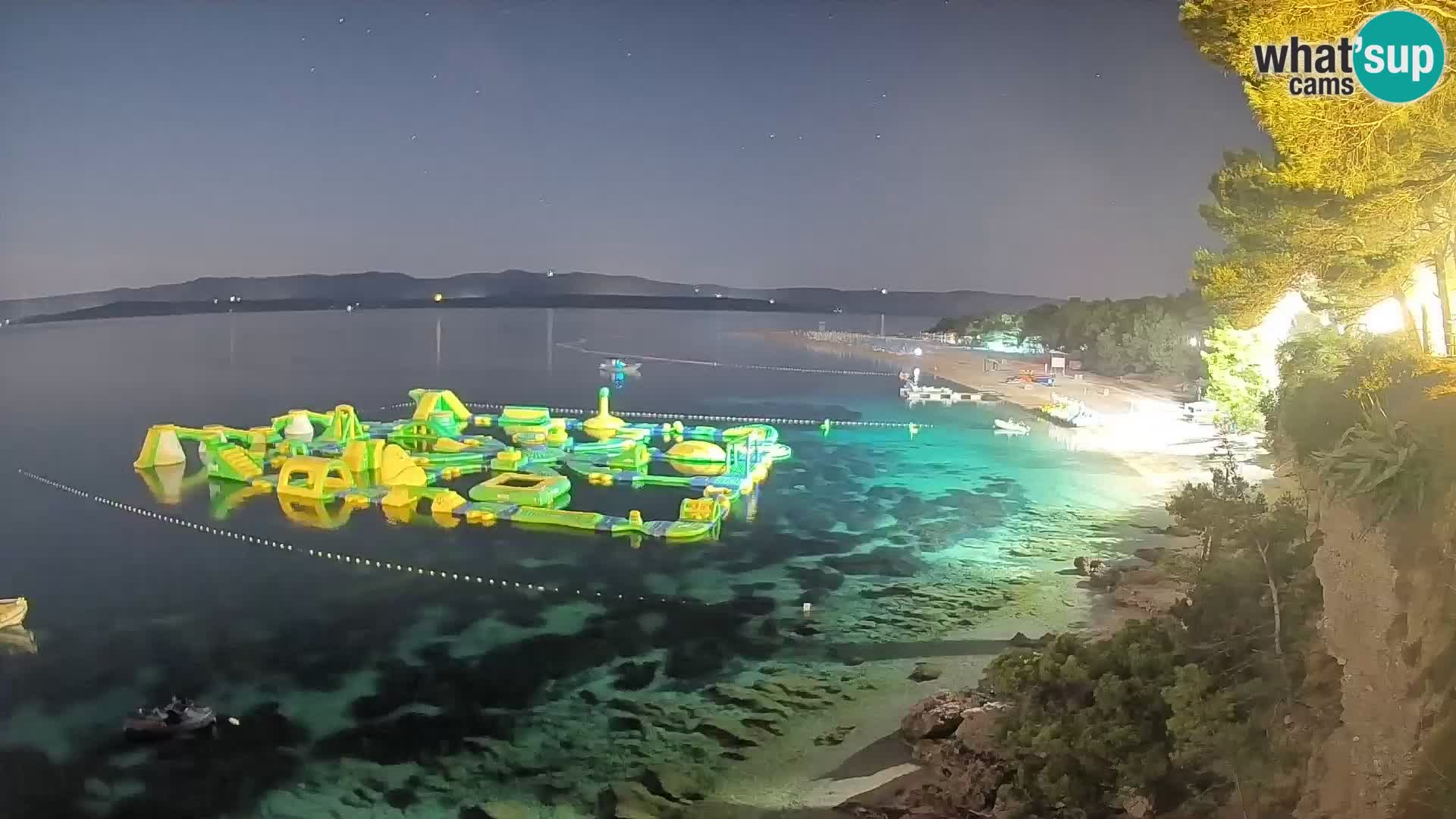 Web kamera Bol Zlatni Rat – Pogled uživo s otoka Brača