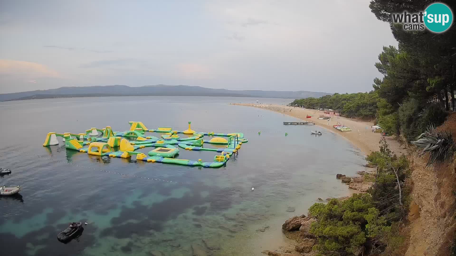 Web kamera Bol Zlatni Rat – Pogled uživo s otoka Brača