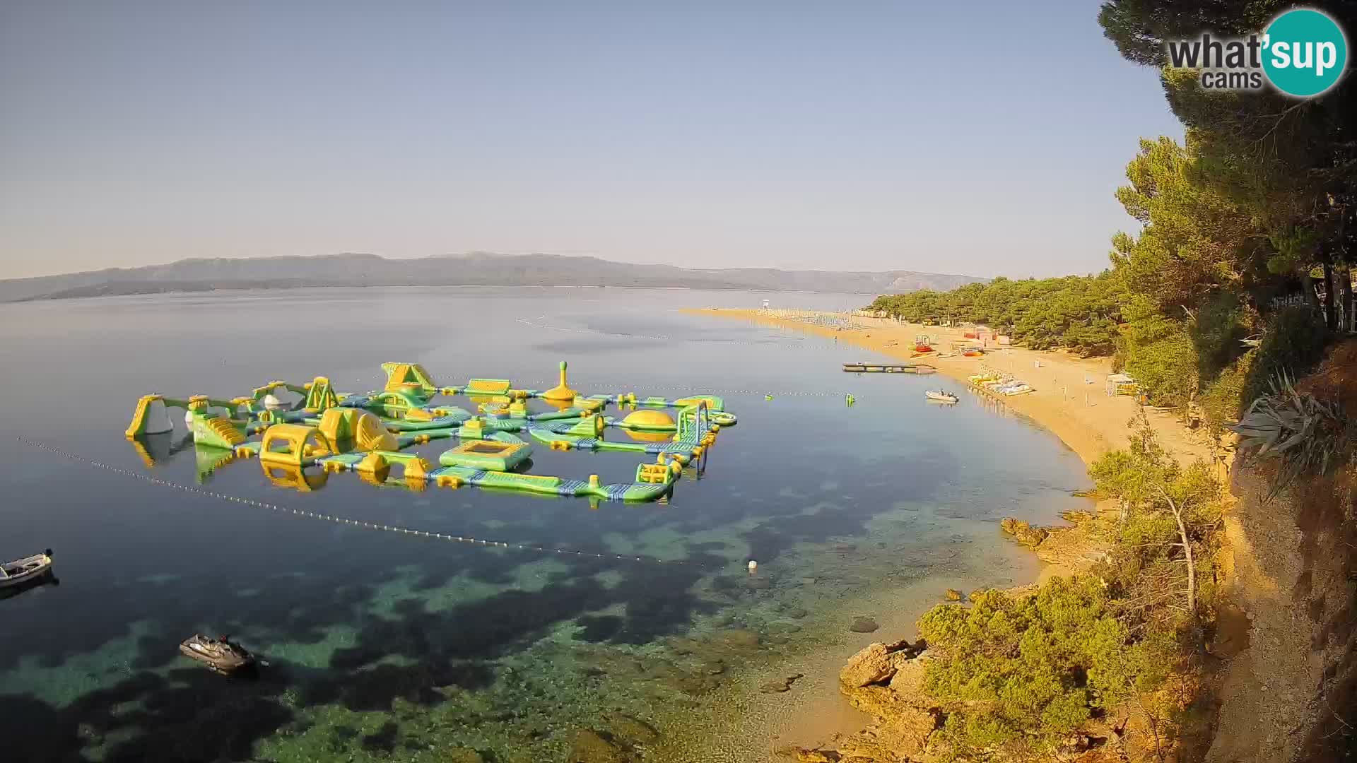 Web kamera Bol Zlatni Rat – Pogled uživo s otoka Brača