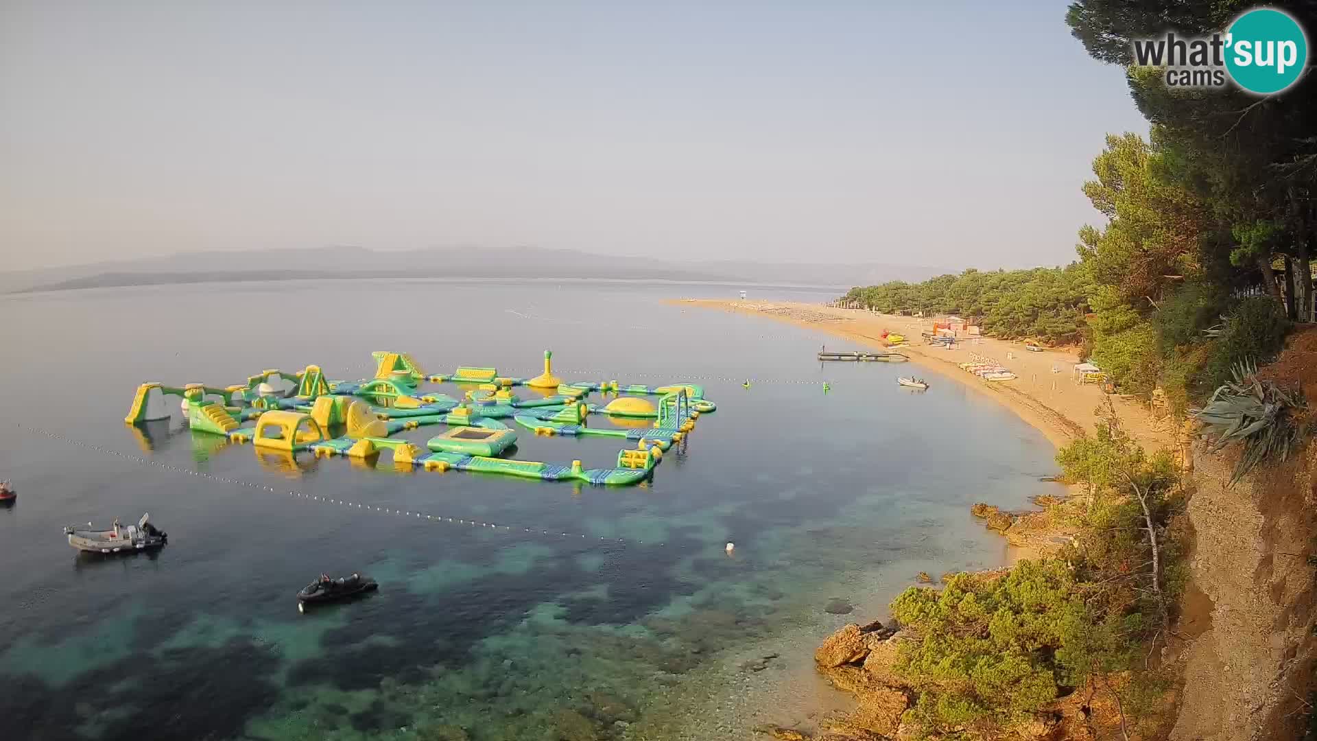 Spletna kamera Bol Zlatni Rat – Pogled v živo z otoka Brač