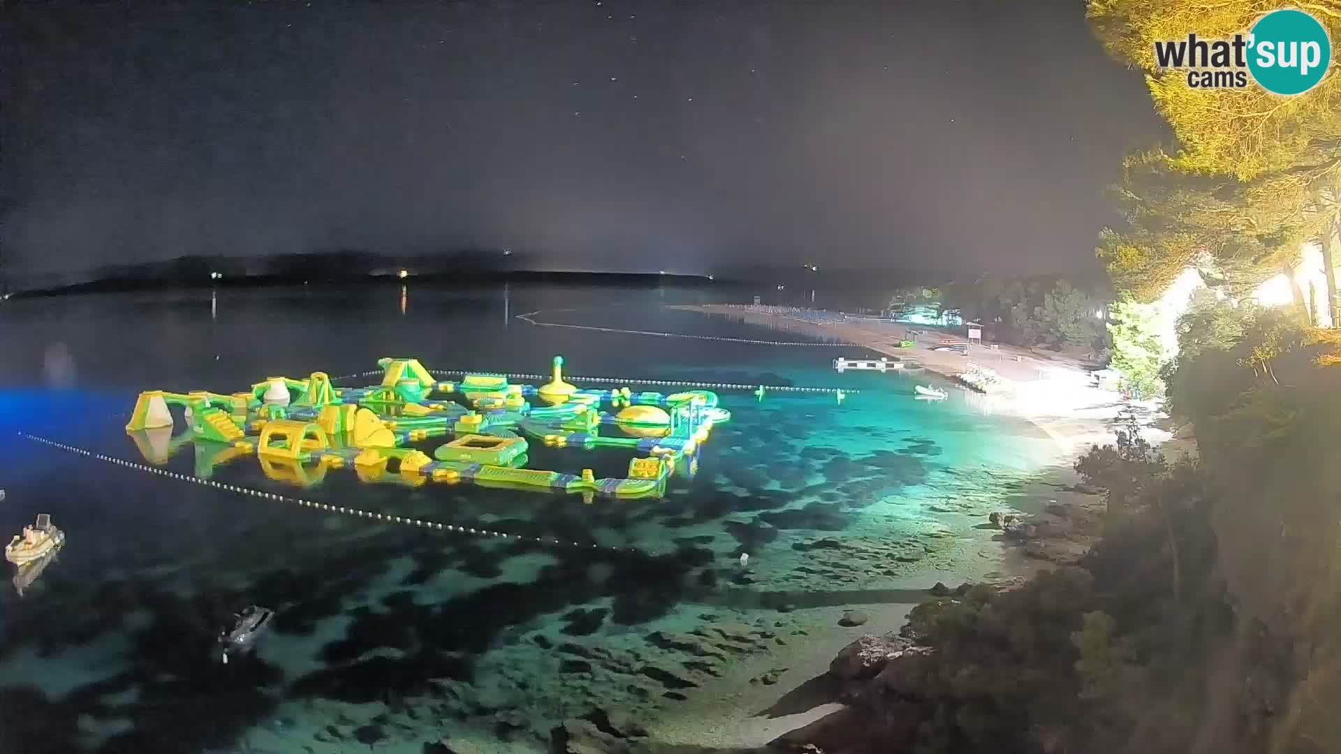 Webcam Zlatni Rat Bol – Liveblick vom berühmten Strand auf Brač
