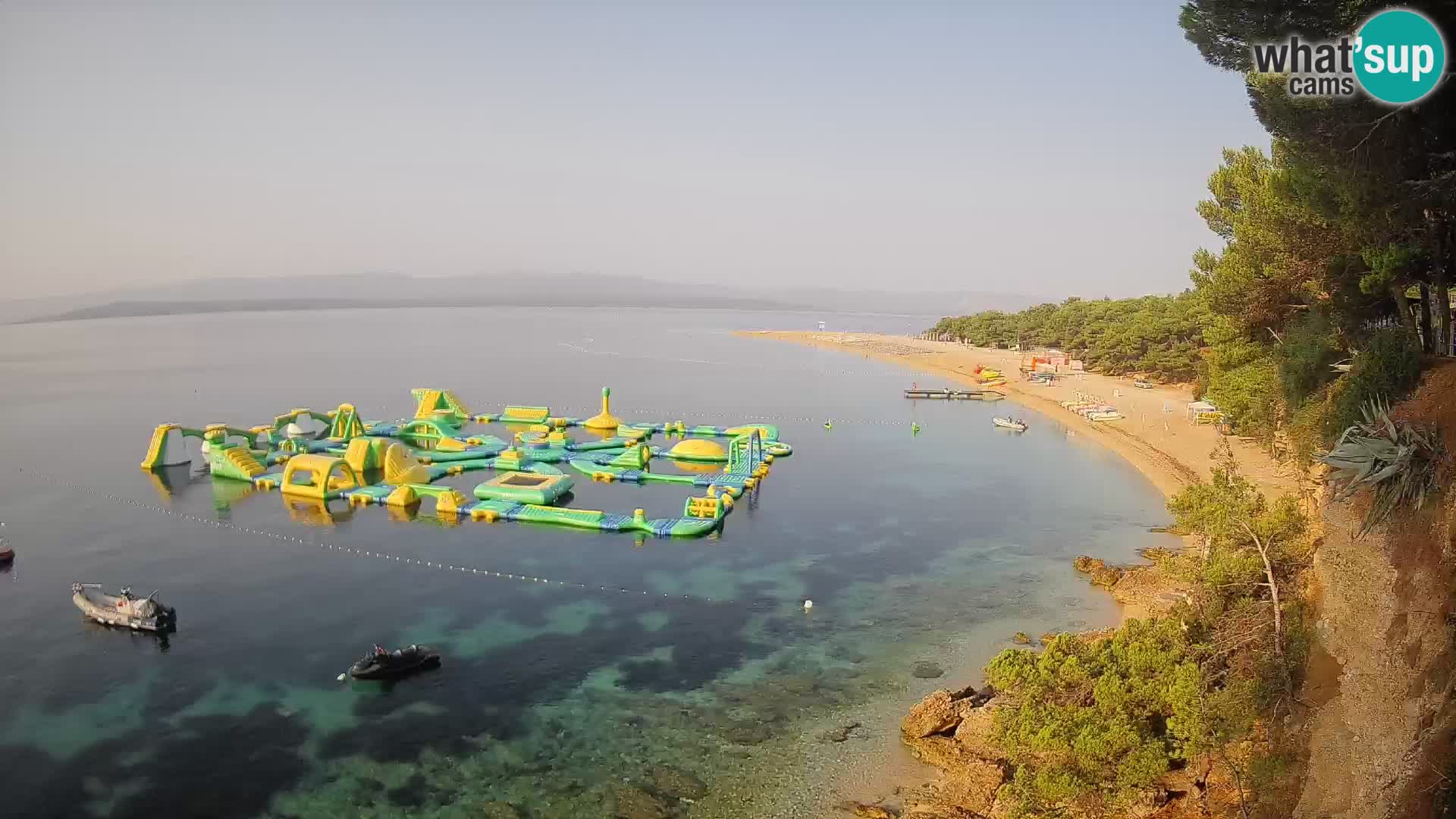 Spletna kamera Bol Zlatni Rat – Pogled v živo z otoka Brač