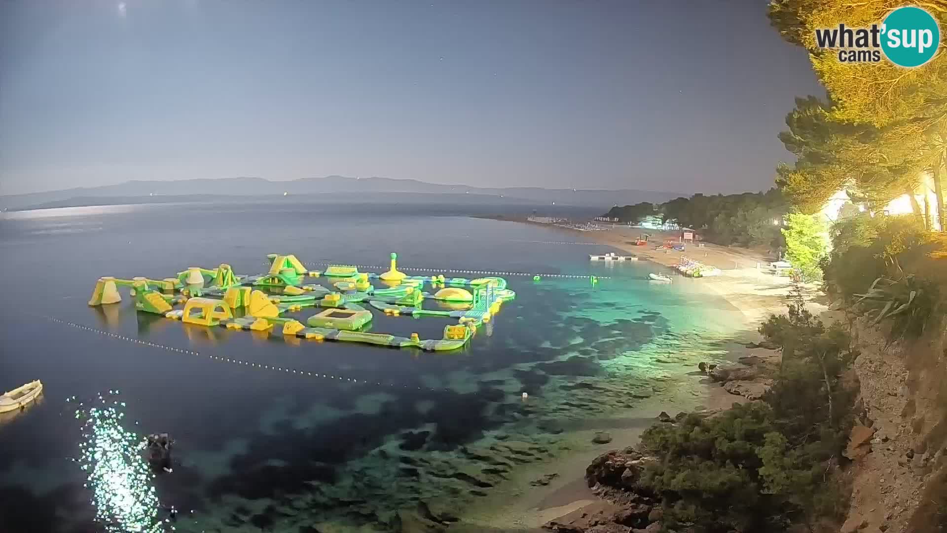 Web kamera Bol Zlatni Rat – Pogled uživo s otoka Brača